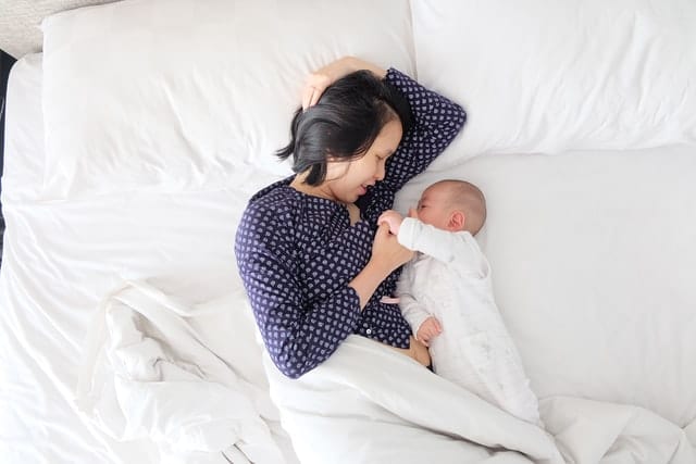 Wie lange sollte man sein Baby stillen?